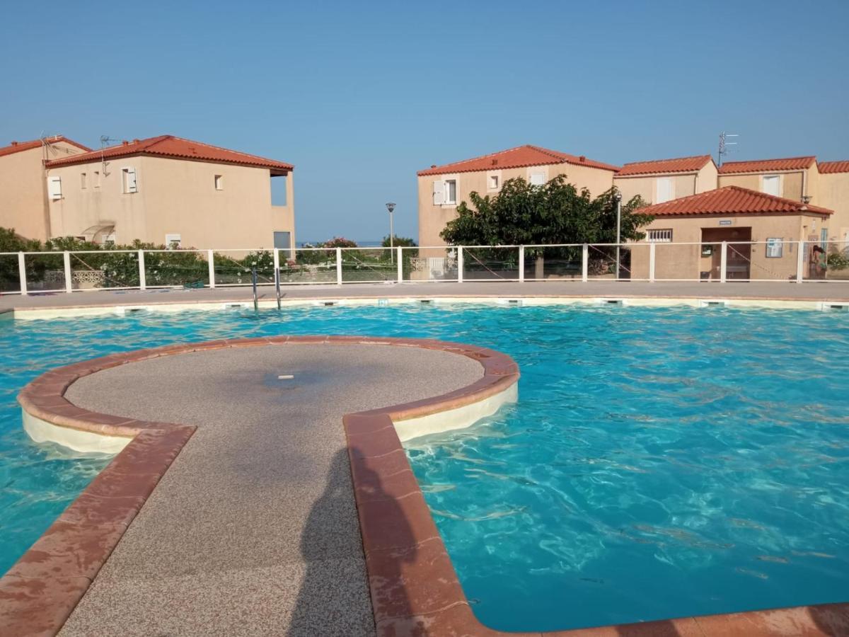 Villa 6 couchages spa privatif, accès direct mer, piscine Le Barcarès Extérieur photo