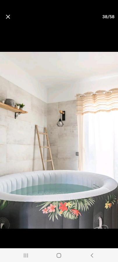 Villa 6 couchages spa privatif, accès direct mer, piscine Le Barcarès Extérieur photo